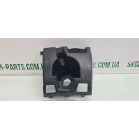 Корпус кронштейн форсунки омивача фари правої Skoda octavia A5 1Z0807056A вживаний VAG (1Z0807056A)