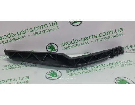 Направляюча переднього бампера права дорестайл Skoda Octavia A5 1Z0807184 VAG (1Z0807184) Направляюча переднього бампера права дорестайл Skoda Octavia A5 1Z0807184 VAG (1Z0807184)