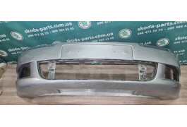 Бампер передній сірий Skoda Octavia A5 1Z0807221M вживаний VAG (1Z0807221M)