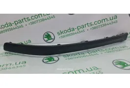 Молдінг переднього бампера лівий дорестайл Skoda Octavia A5 1Z0807717 VAG (1Z0807717)