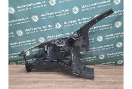 Четверть Ланжерон передній правий Skoda Octavia A5 рестайл VAG (1Z0809218BA)