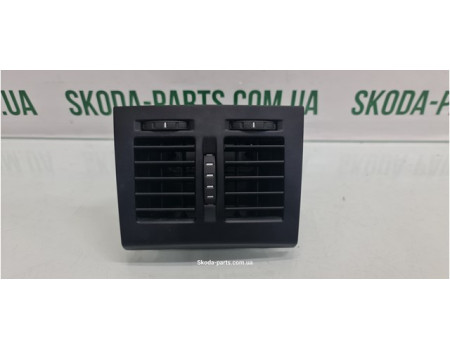 Дефлектор вентиляції салону задній в підлокітник Skoda Octavia A5 1Z0819203 VAG (1Z0819203)