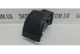 Дефлектор торпеди лівий Skoda Octavia A5 1Z0819701A VAG (1Z0819701A)