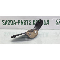 Кронштейн кріплення крила переднього правого передній  Skoda Octavia A5 VAG (1Z0821142)