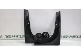 Бризговики передні Skoda Octavia A5 VAG (1Z0821820)