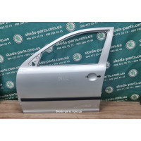 Дверка передня ліва код фарби 9102 з незначним пошкодженням Skoda Octavia A5 VAG (1Z0831311A)