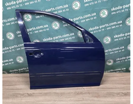 Двері передні праві Skoda Octavia A5 колір синій VAG (1Z0831312AB)