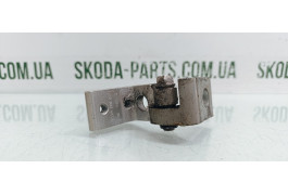 Завіса верхня задня права Skoda Octavia A5 1Z0833402B VAG (1Z0833402B)