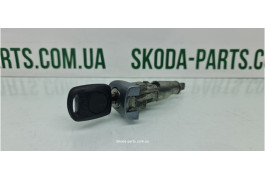 Личинка замка передніх лівих дверей з ключем Skoda Octavia A5 1Z0837167D VAG (1Z0837167D)