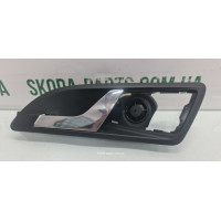 Ручка внутрішня передняя ліва з пищалкою Skoda Octavia A5 1Z0837247 VAG (1Z0837247)