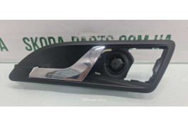 Ручка внутрішня передняя ліва з пищалкою Skoda Octavia A5 1Z0837247 VAG (1Z0837247)