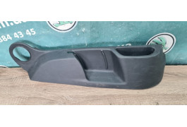 Кришка сидіння передня права Skoda Octavia A5 вживана 1Z0881318Q VAG (1Z0881318Q)