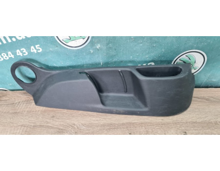 Кришка сидіння передня права Skoda Octavia A5 вживана 1Z0881318Q VAG (1Z0881318Q)