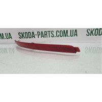 Катафот (отражатель) заднего бампера правый VAG (1Z0945106A)