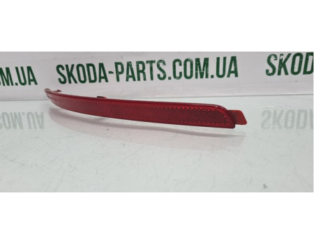 Катафот (отражатель) заднего бампера правый VAG (1Z0945106A)