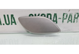 Накладка форсунки омивача фари сіра передньої правої Skoda octavia A5 1Z0955110A вживана VAG (1Z0955110A)