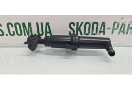 Форсунка омивача фар права 1Z0955978A Skoda Octavia A5 рестайл VAG (1Z0955978A)