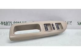 Накладка ручки ручка внутрішня ліва на 4 склопідіймача Skoda Octavia A5 VAG (1Z1867171BA)