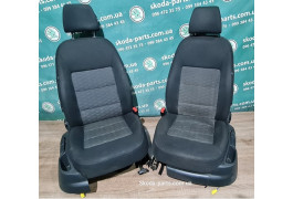 Сидіння передні Skoda Octavia A5 1Z4881021A VAG (1Z4881021A)