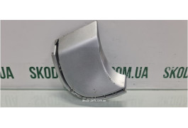 Заглушка заднього бампера ліва ліфтбек Skoda Octavia A5 1Z5807741A вживана VAG (1Z5807741A)