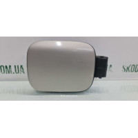 Лючок паливного баку ліфтбек Skoda Octavia A5 1Z5809857 VAG (1Z5809857)