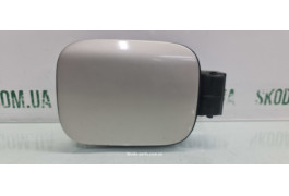 Лючок паливного баку ліфтбек Skoda Octavia A5 1Z5809857 VAG (1Z5809857)