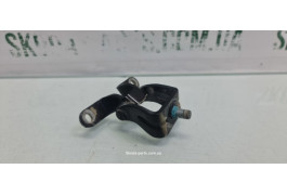 Завіса петля кришки багажника ліва Skoda Octavia A5 1Z5827301C VAG (1Z5827301C)