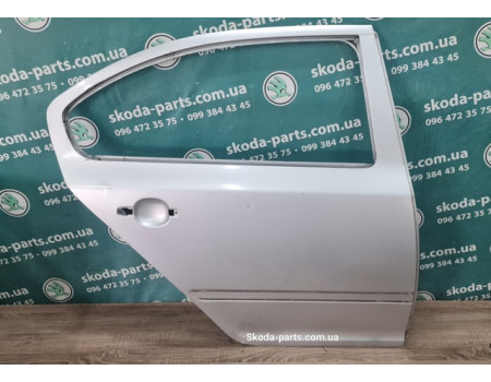 Дверка задня права ліфтбек Skoda Octavia A5 1Z5833052A вживана VAG (1Z5833052A)