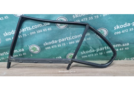 Скло дверей заднє ліве ліфтбек Skoda Octavia A5 1Z5845209 VAG (1Z5845209)