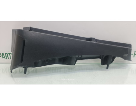 Опора полки багажника ліва Skoda Octavia A5 1Z5867761C VAG (1Z5867761C)