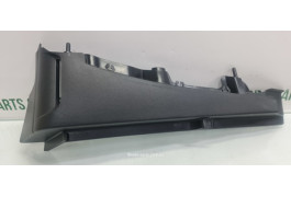 Опора полки багажника права Skoda Octavia A5 1Z5867762C VAG (1Z5867762C)