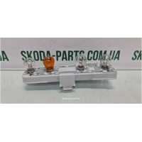 Плата стопа ліва ліфтбек Skoda Octavia A5 1Z5945257A VAG (1Z5945257A)