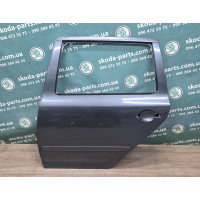 Двері задні ліві Skoda Octavia a5 комбі фарба 9153/LF8J/9J9J/F8J VAG (1Z9833055LF8J)