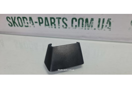 Заглушка кріплення рейлінга права комбі Skoda Octavia A5 VAG (1Z9860148)