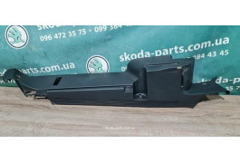 Кріплення полки багажника праве Skoda Octavia A5 1Z9867762H VAG (1Z9867762H)