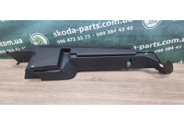 Накладка бокова багажника права кріплення ролети багажника Skoda Octavia A5 універсал VAG (1Z9867762J)