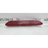 Додатковий стоп на кришку багажника Skoda Octavia A5  замінник без одного кріплення VAG (1Z9945097CAB)