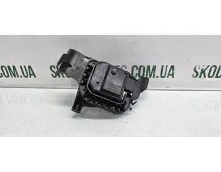 Двигун заслінки пічки лівий Skoda Fabia New 1.2 tdi VAG (309368301AE)