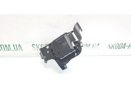 Двигун заслонки пічки рециркуляції Skoda Fabia II New VAG (309368301BD)