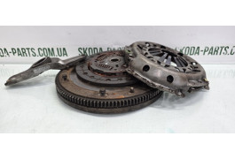 Комплект щеплення Skoda Fabia II New 1.4 бензин LUK (320033910)