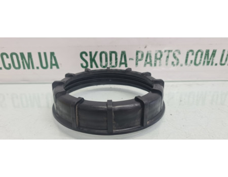 Гайка паливного насоса Volkswagen Bora 1.9 дизель вживана VAG (321201375A)