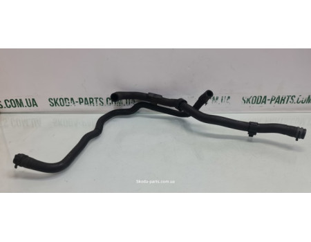 Патрубок системи охолодження двигуна 2.0tdi Skoda Superb 2 VAG (3AA122109B)