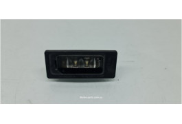 Плафон підсвітки номерного знаку Volkswagen Passat B7 3AF943021A VAG (3AF943021A)