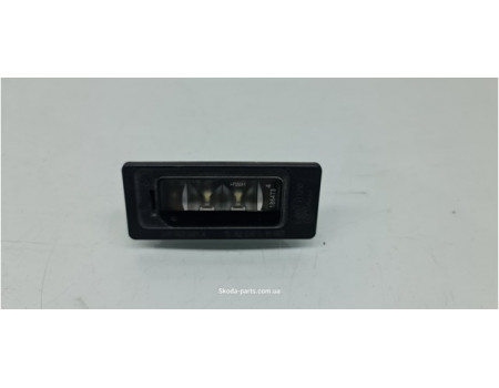 Плафон підсвітки номерного знаку Volkswagen Passat B7 3AF943021A VAG (3AF943021A)