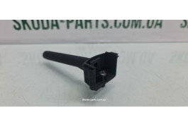 Втулка замка лючка паливного баку Skoda Octavia Tour 3B0810901A VAG (3B0810901A)