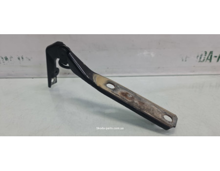 Петля завіса капоту ліва Skoda Superb 3B0823301A VAG (3B0823301A)