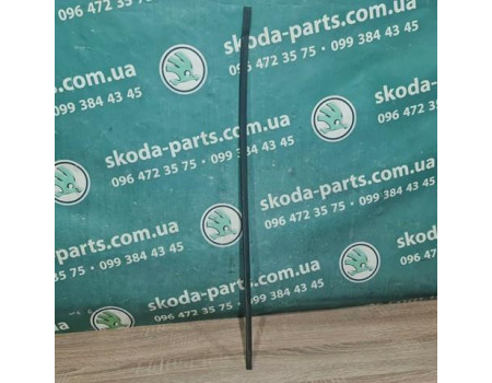 Накладка молдінг вітрового скла Skoda Superb 3B0854327C VAG (3B0854327C)