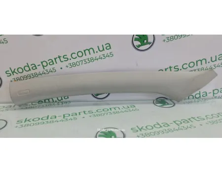 Накладка передньої стійки ліва Skoda Superb 3B0867351J VAG (3B0867351J)