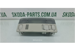 Плафон підсвітки салону Skoda Octavia A5 3B0947105C VAG (3B0947105C)