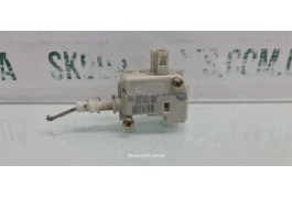 Двигун відмикання кришки багажника Skoda Superb 3B0959781 VAG (3B0959781)